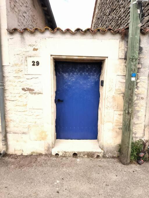 La Porte Bleue Neuville-de-Poitou Экстерьер фото
